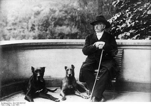 鉄血宰相てっけつさいしょう とは ピクシブ百科事典