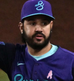 ユジニオ・スアレス選手の年俸と成績の推移-ダイヤモンドバックス→マリナーズ年俸ドットコム