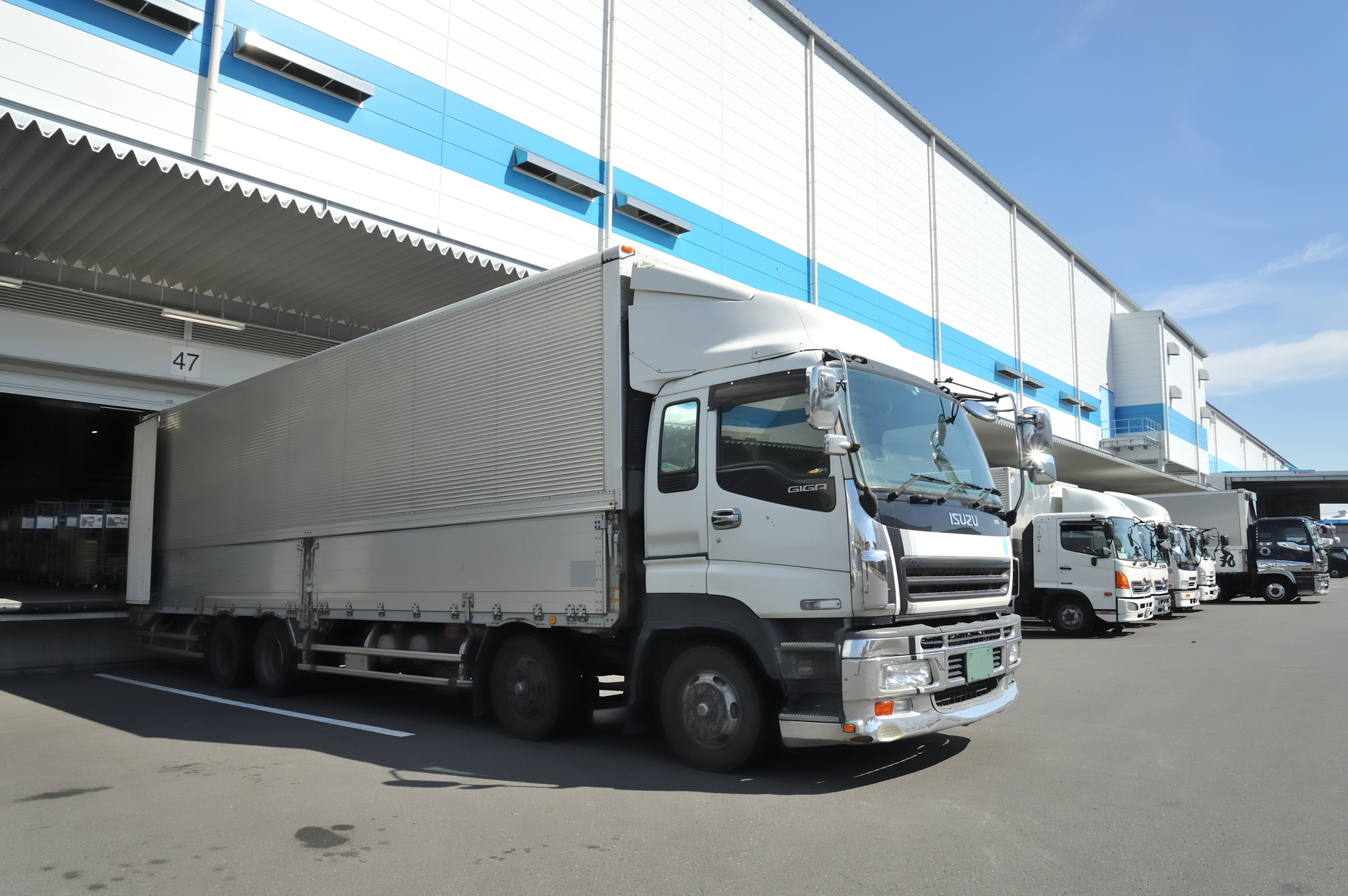 物流倉庫・物流センターの新設・建設計画でおさえておきたい４つのステップと注意点！危険物倉庫の建設なら三和建設の RiSOKO® 定温管理にも対応