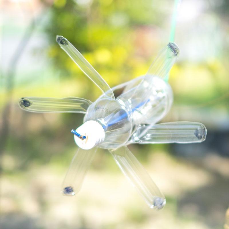 ペットボトルのキャップで雑貨やアクセサリー作り♪ アイディア次第でアレンジも！ 最新号からちょっと見せkodomoe コドモエ —「親子時間」を楽しむ子育て情報が満載