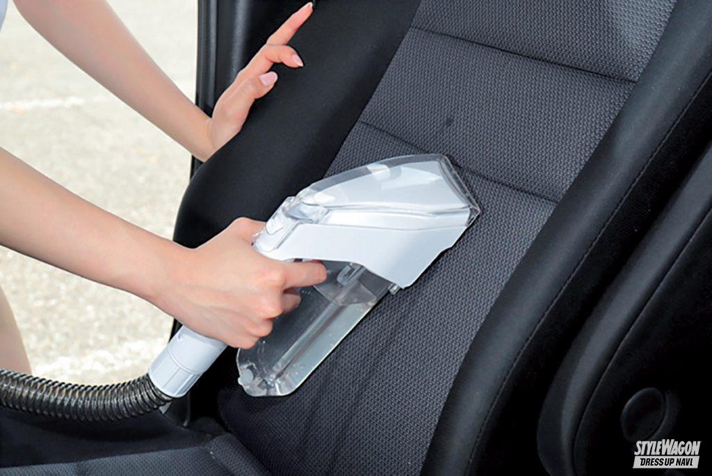 ダッシュボード、ドア、シート。車内の汚れは“内装用スプレー”でお掃除♪ - 価格.comマガジン