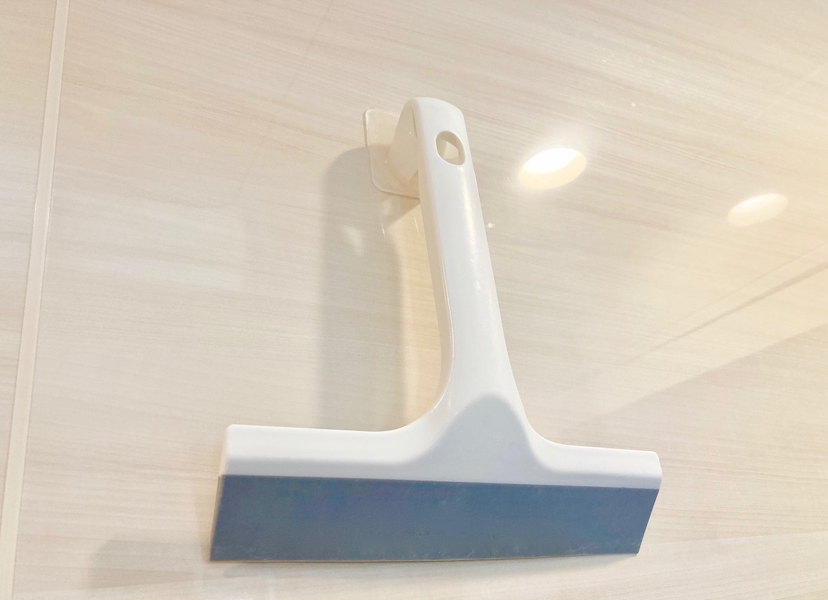 セリア新商品！「挟んで固定 クランプフック」は縦横自在に取り付けOKNew！収納教える．コム