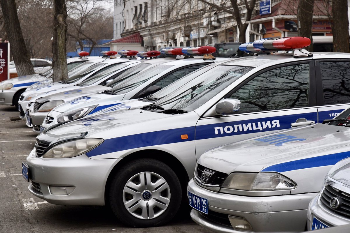 Russia police car」の7142点のロイヤリティフリー画像、写真素材、絵Shutterstock
