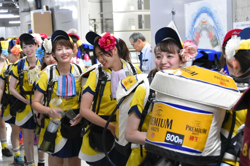 祖父に見てもらうまで 」家族想いの21歳美女 売り子の世界は「泥臭い」 福岡発 売り子名鑑2019Full-Count