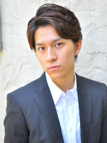 40代ツーブロックアップバングビジネスパーマベリーショートヘアスタイル人形町、水天宮前の理容室、床屋 HAIR&GROOMINGYOSHIZAWA Inc ヨシザワインク