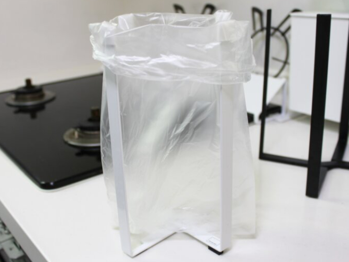 100均キャンドゥ「携帯ゴミ袋ケース」～ビニール袋の持ち運びに便利！エンジョイ子育て生活