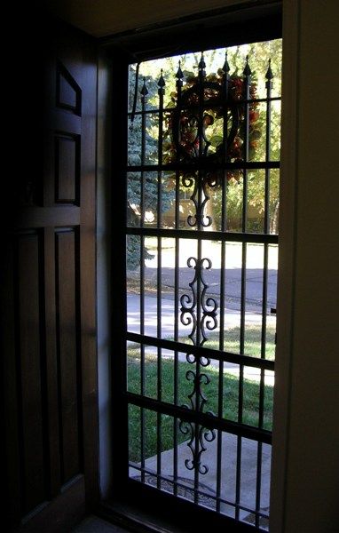 送料無料 業務用 ABS樹脂製 ホワイト ペーパータオルホルダー ハンドペーパーホルダー 壁掛け ティッシュケース ペーパーホルダー 小判用≪優れもの≫ペーパータオルホルダー 壁掛け 小判用 中判用 ティッシュケース キッチン 洗面所 浴室 オフィス 商業用の通販価格