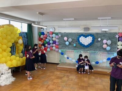 HIGH FES 2021」開催！ オリジナルアイテム販売、「さよならステイチューン」LIVEまで大盛り上がり！│バンタンデザイン研究所 高等部 -ファッション・ヘアメイク・デザインの高校 東京・大阪・名古屋・札幌