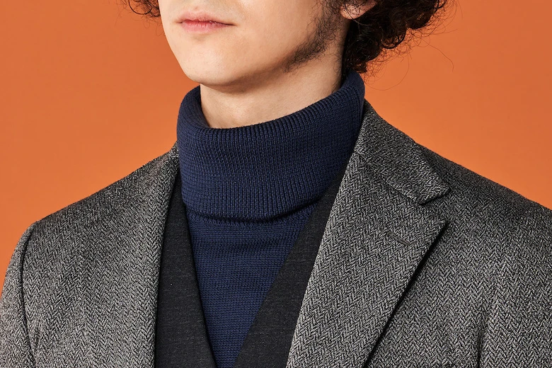 ユニクロ タートルネックセーター - クラシコファッション