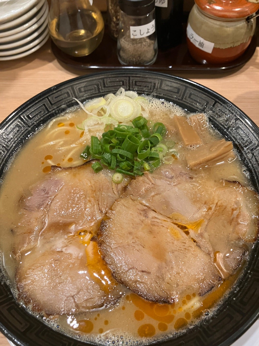 大阪・中之島の行列のできるラーメン店「世界一暇なラーメン屋」の姉妹店が誕生！まぜそば専門店「世界一暇なまぜそば屋」を大阪・福島に7月10日(月)〜9月末日の３ヶ月間  期間限定オープン！ |