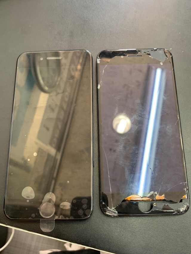 液晶のにじみから、タッチの誤反応が発生！？iPhone修理アイサポ 修理事例