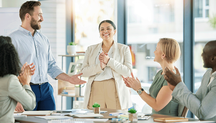 昇進祝いの寄せ書きの言葉で喜ばれる3つのポイントと文例オンライン特化型の寄せ書きサービス Memoreeelメモリール