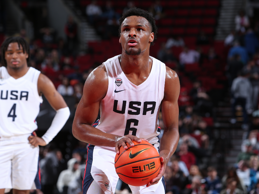 ブロニー・ジェームズ - Wikipedia