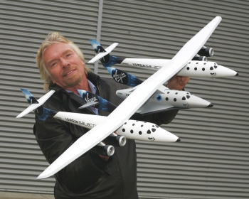 ヴァージン・ギャラクティックのリチャード・ブランソン氏、月面ホテルにアブダビの支援を希望宇宙観光企画