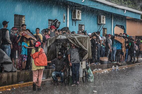 テグシガルパホンジュラス スラム - Clutteredのストックフォトや画像を多数ご用意 - Cluttered, その場しのぎ, カラフル -iStock