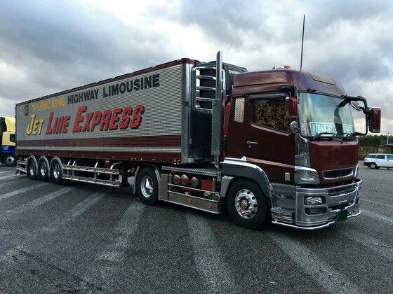 yugo☆ on Instagram: “松龍商事さんアートトラックデコトラ三菱ふそうスーパーグレートスーパーグレートトレーラーヘッドFUグリルアンドンシートデッキロケット速度表示灯キャブハシゴフォグランプウロコステンレスフラッグポデコトラ