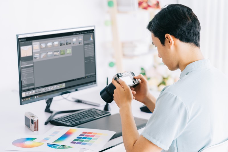 女性におすすめの副業とは？続けやすい職種や始める際の注意点を紹介女性におすすめの副業とは？続けやすい職種や始める際の注意点を紹介スキマバイトマガジン by タイミ