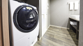 千葉県大多喜町、ビジネスホテル様、洗濯機２台、乾燥機２台、新規設置。株式会社 大一電化サービス