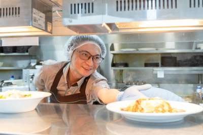 ファミレスのホールバイト