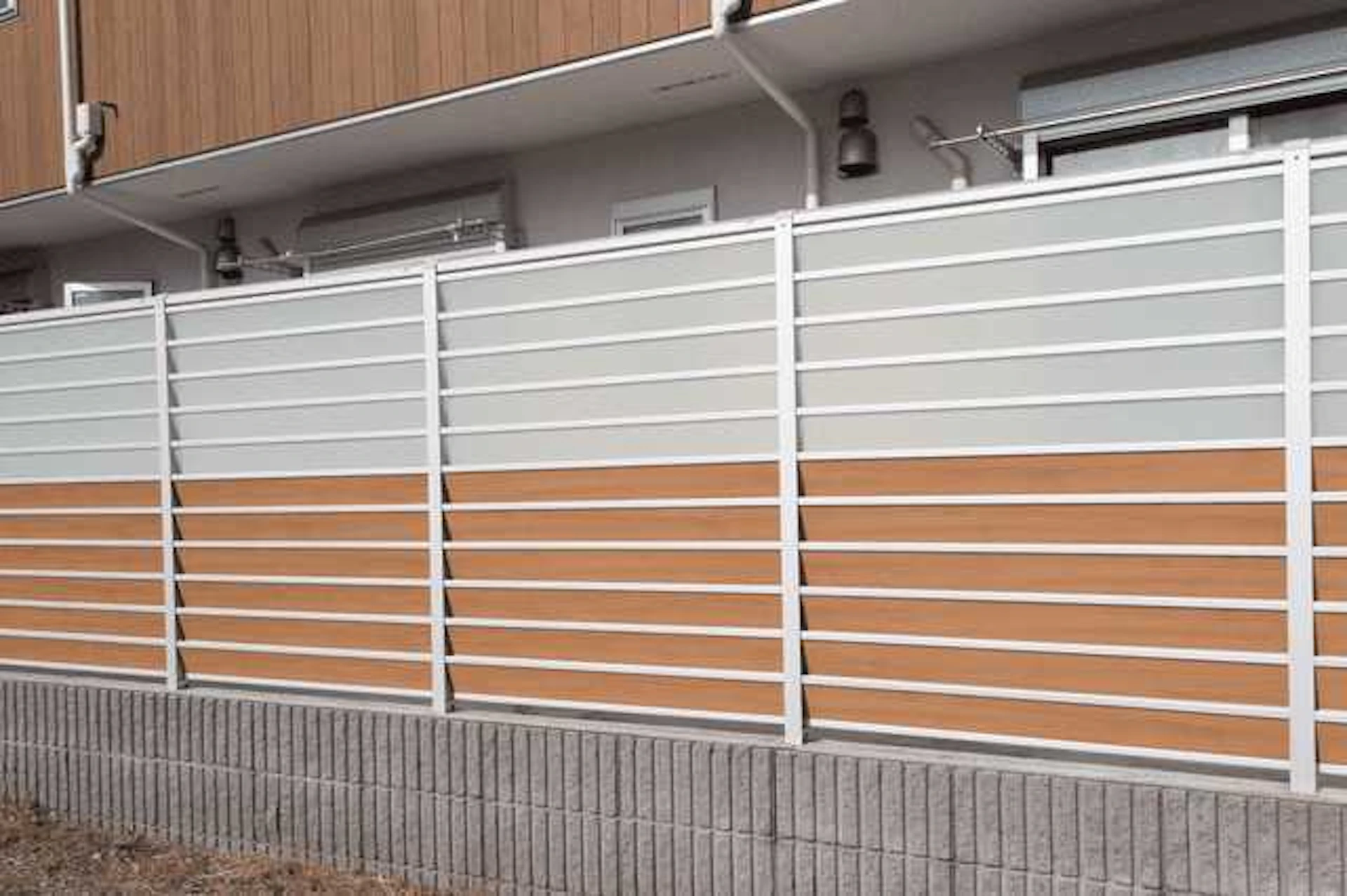 フェンス・門扉が安い！工事費込みで最大60%OFF - エクステリア工事キロ