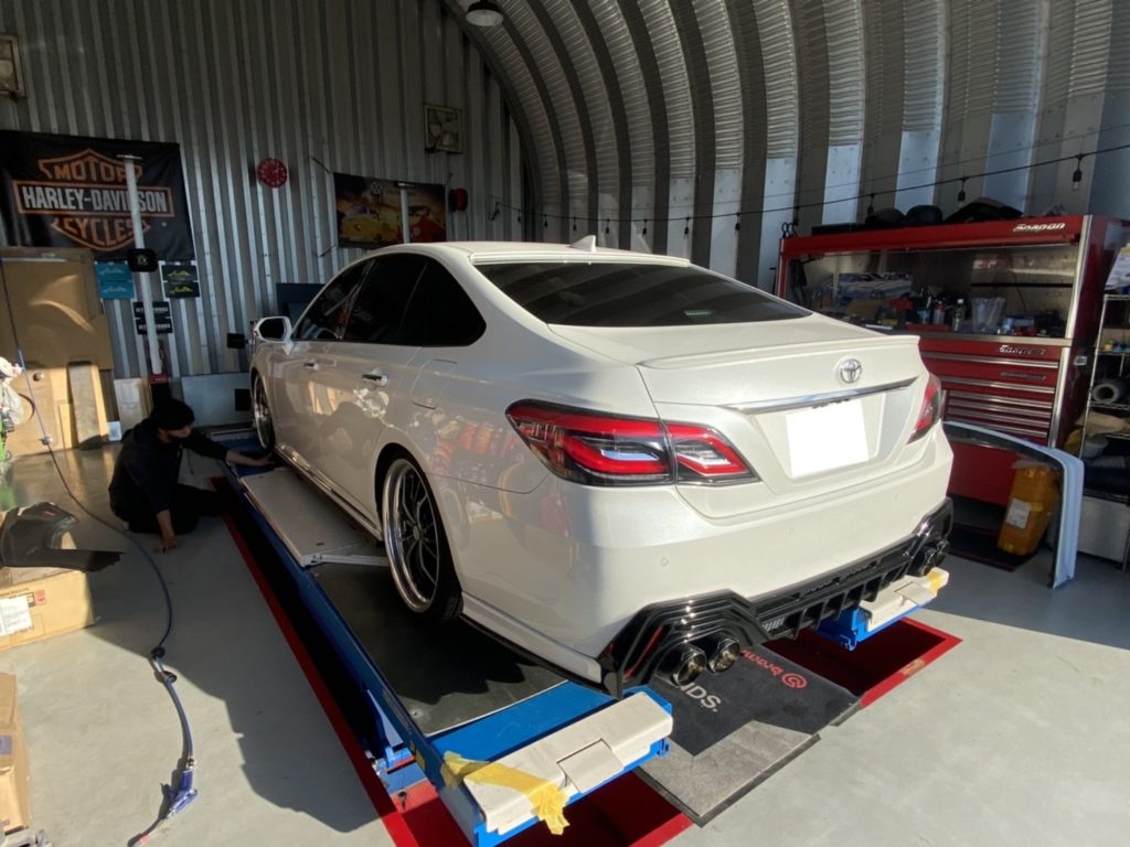 VOLVO264セダン 改造アイボリー塗装品 - メルカリ