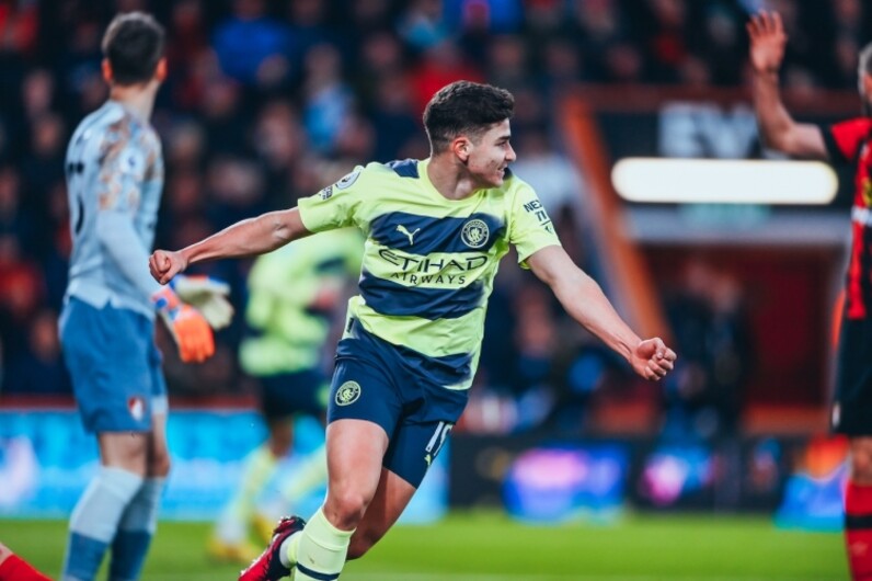 クリス・メファムサッカーキング