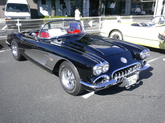 クラシックアメリカカーで回る！ハバナ2時間観光ホットホリデ