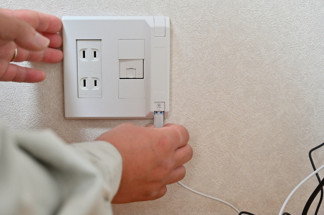 光回線で使う光コンセントとは？ 確認方法や工事内容を徹底解説！なるほどwifi