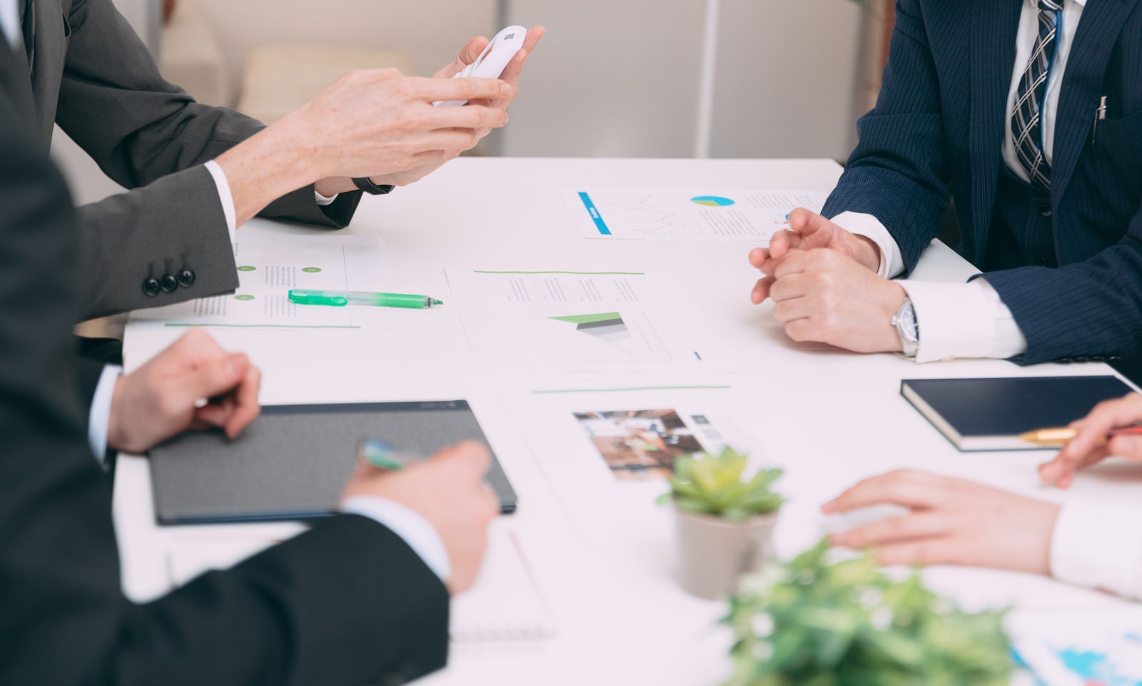 275,400点を超えるビジネスマン 日本人のストックフォト、写真、そしてロイヤリティフリーの画像 - iStockオフィス, 新入社員, 社長