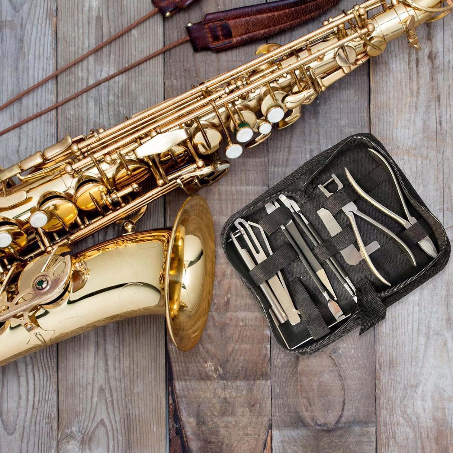 Amazonテナーサックス メンテナンス用品 キット 2点入り 耐久性＆耐摩耗性 ポータブル サックス用 保護 ほこり防止PUリガチャー＆マウスピースカバー プロテクター サックス ヘッドキャップ サックス愛好家向け金管楽器メンテナンス用品楽器・音響機器