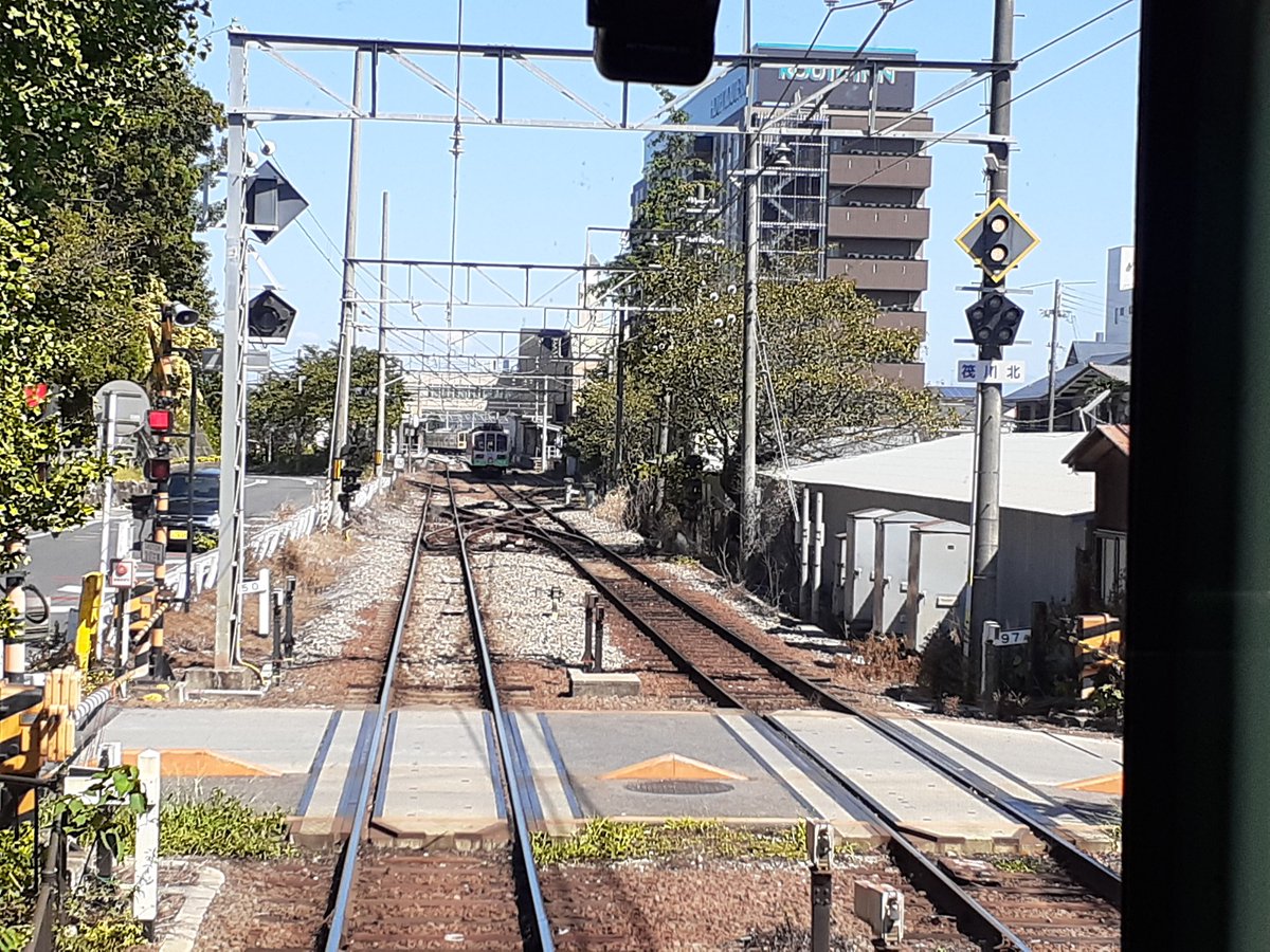 八木沢踏切の踏切動作反応灯 10009053377 の写真・イラスト素材アマナイメージズ