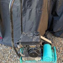 農地で転圧機を使用した話ごん坊や