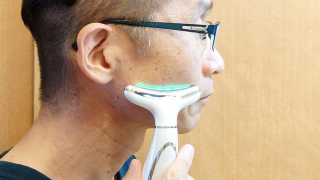 50代の感動美顔器】広瀬あつこさんが厳選！髪も肌もツヤツヤになる美顔器3選 | Web eclat