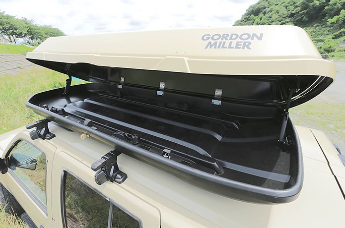 さすがゴードンミラー、キャンパー好みなルーフボックスのツボを分かってらっしゃる