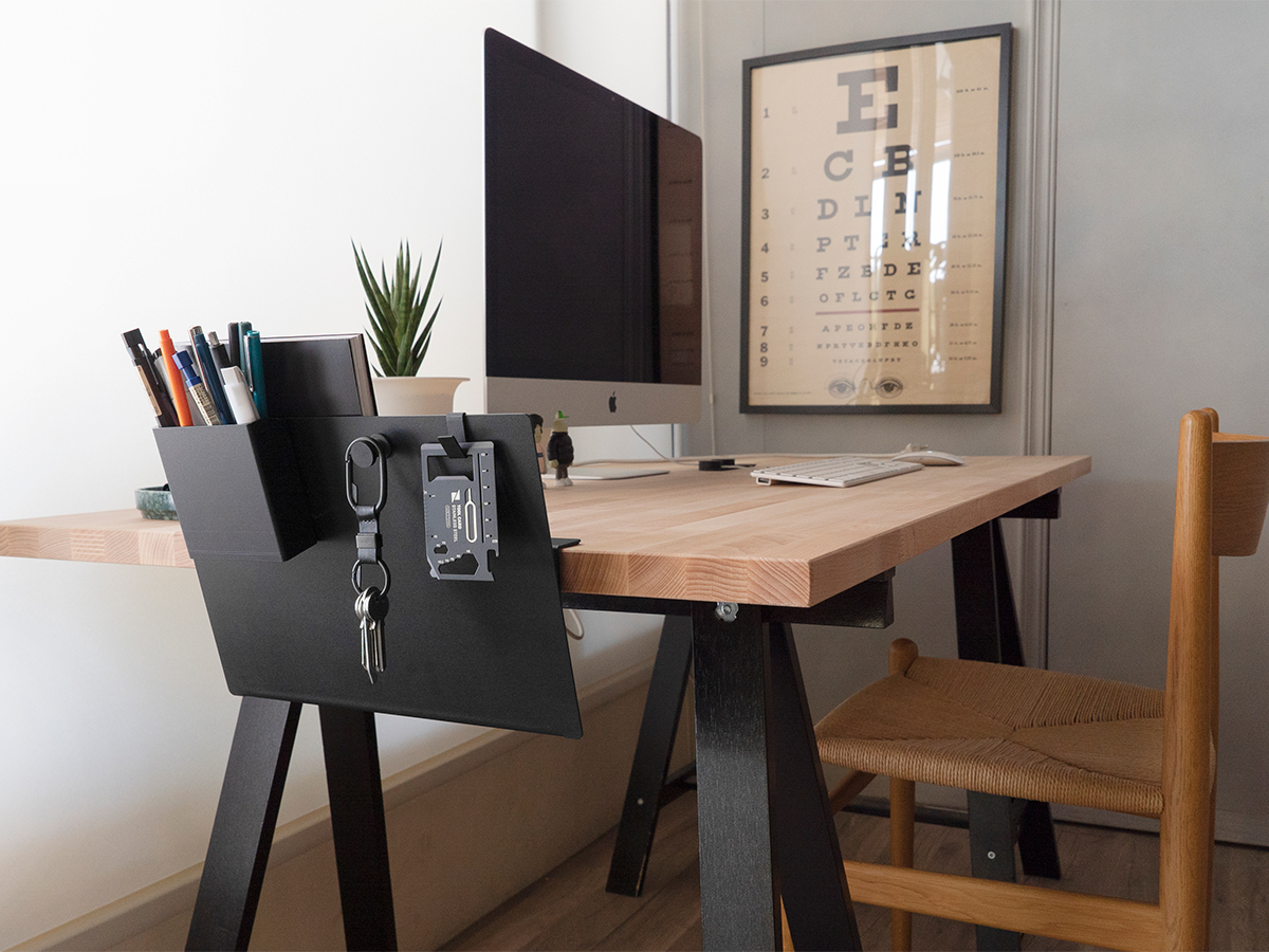 デスクツアー PCデスク周りの便利なガジェット45選を紹介2023年版