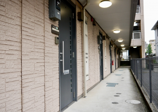 マンション鉄扉ドアの鍵を交換したい。大阪府吹田市 – 吹田市・豊中市玄関・窓リフォーム・内窓取付井上昇商店