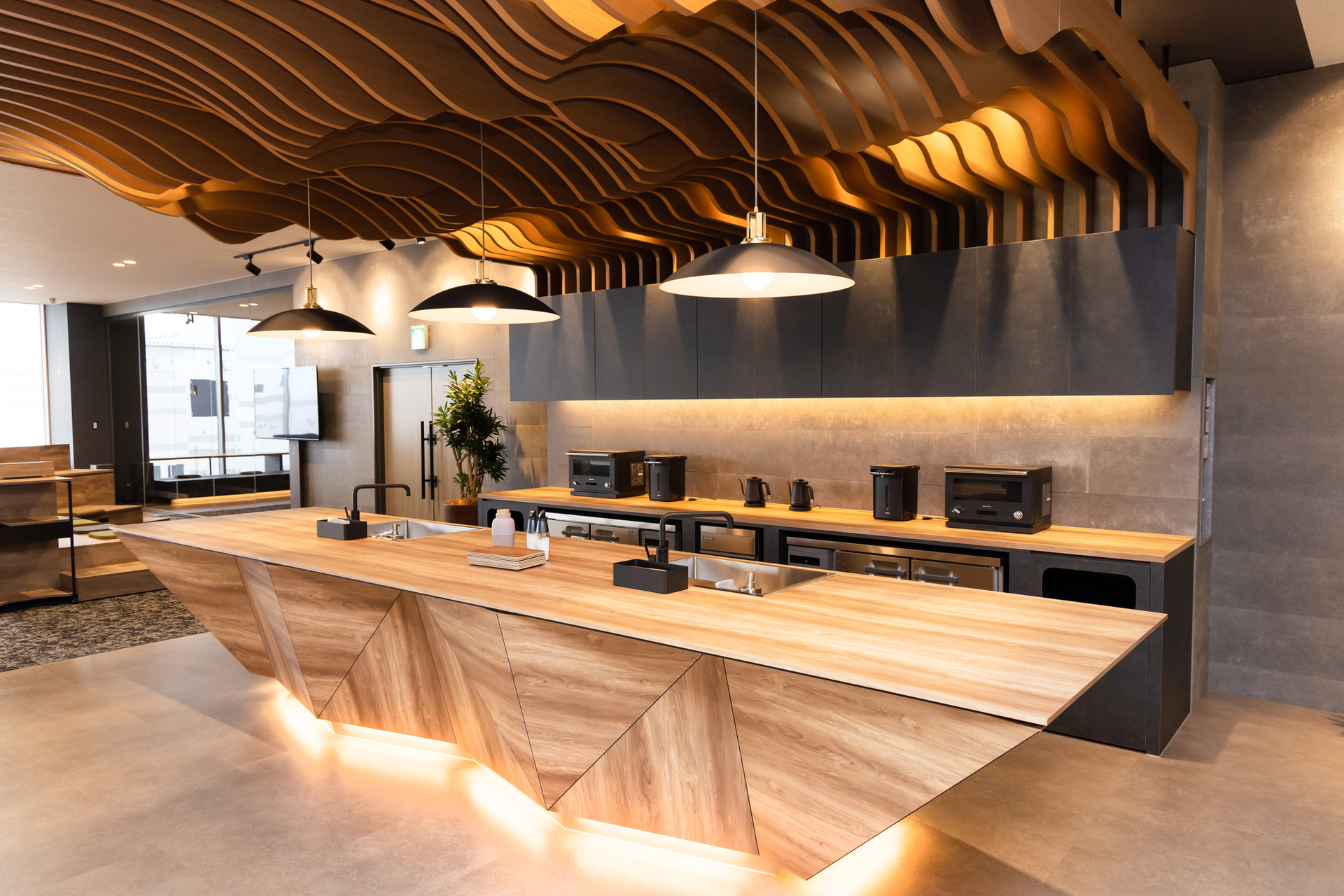 社内カフェスペースが人気の理由。雑談の重視 ～これからのオフィスづくりのヒント 4 ～オフィスづくりのコツ アスクル みんなの仕事場