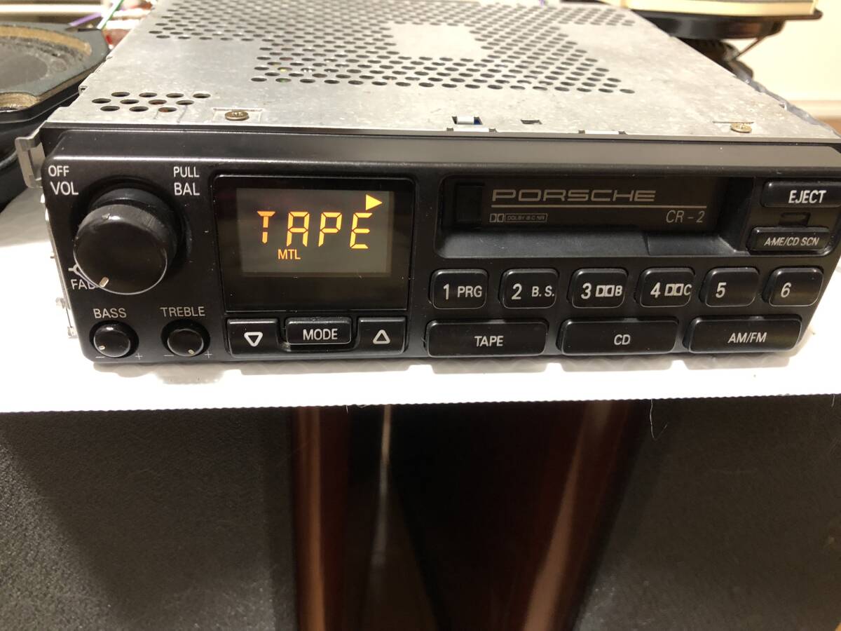 ポルシェ９１１カレラにクラシックオーディオ取付。ディフェンダーにディスプレイオーディオ取付。アトラスF26にナビ取付。フランカーの輸入車カーナビ取付事例