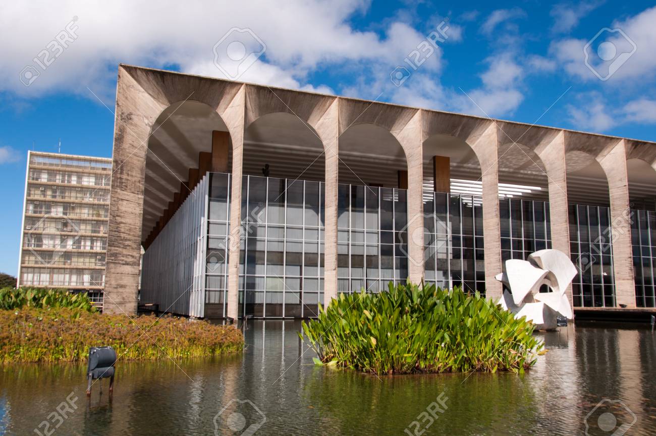 計画都市」ブラジルの首都ブラジリアの建設時、1950年代のモノクロ写真14枚 - DNA