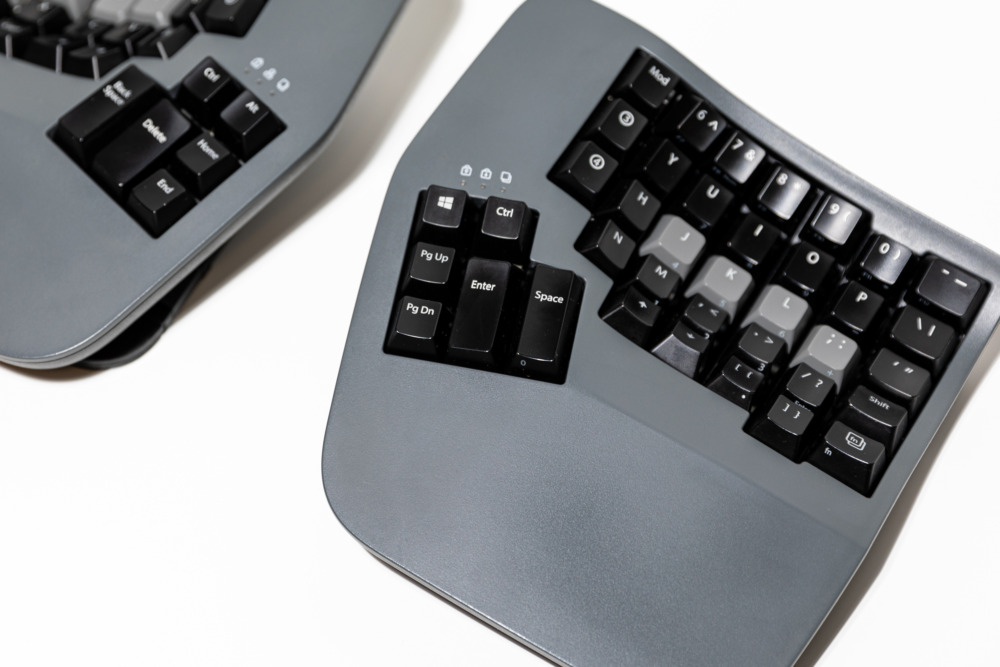 GoSports テザーボールゲームセット、ボール、ロープ、ポール付きのテザーボールセットアップ - 裏庭での楽しみに最適