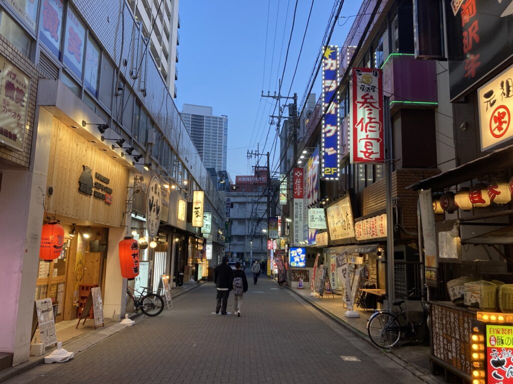 津田沼パルコ閉店、ＪＲ津田沼駅は「つだぬまパルコ駅」に…一日限定で表示板変更 : 読売新聞