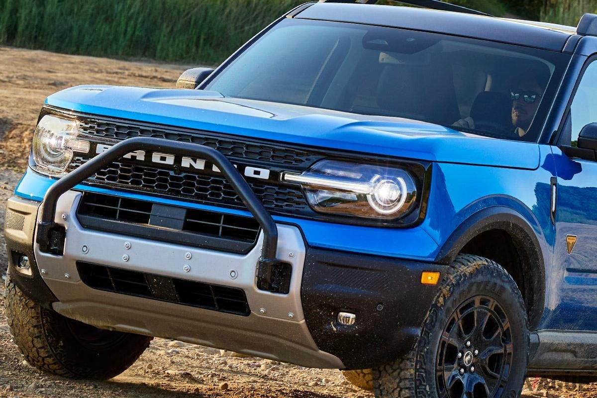 フォード ブロンコ 新型に高性能版「ラプター」、オフロードパフォーマンス追求 - 価格.com