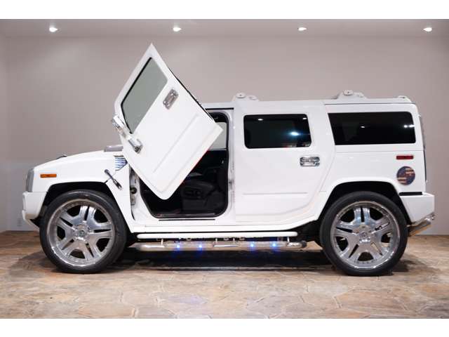 ハマーH2リムジンのレンタルはサプライズ東京