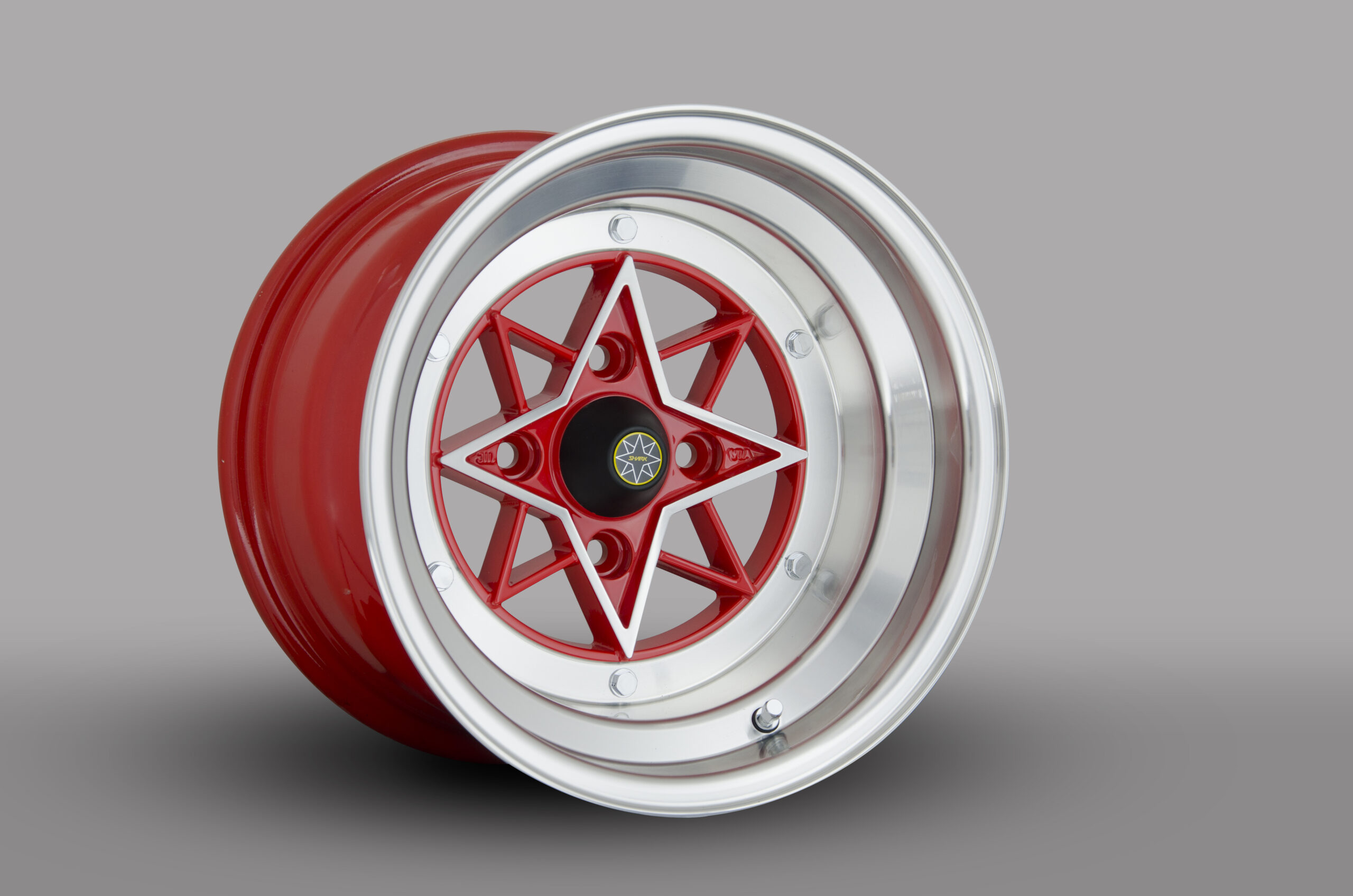 当時物 アルミホイール 3本 13-6J +14 クラウンセダンのみんなでつくろうホイール図鑑・歴代ホイールの一部・旧車ホイールがやっぱりかっこいい・小径がかっこいい❤️・純正±1インチ以内が自分の理想☺️に関するカスタム事例車のカスタム情報はCARTUNE