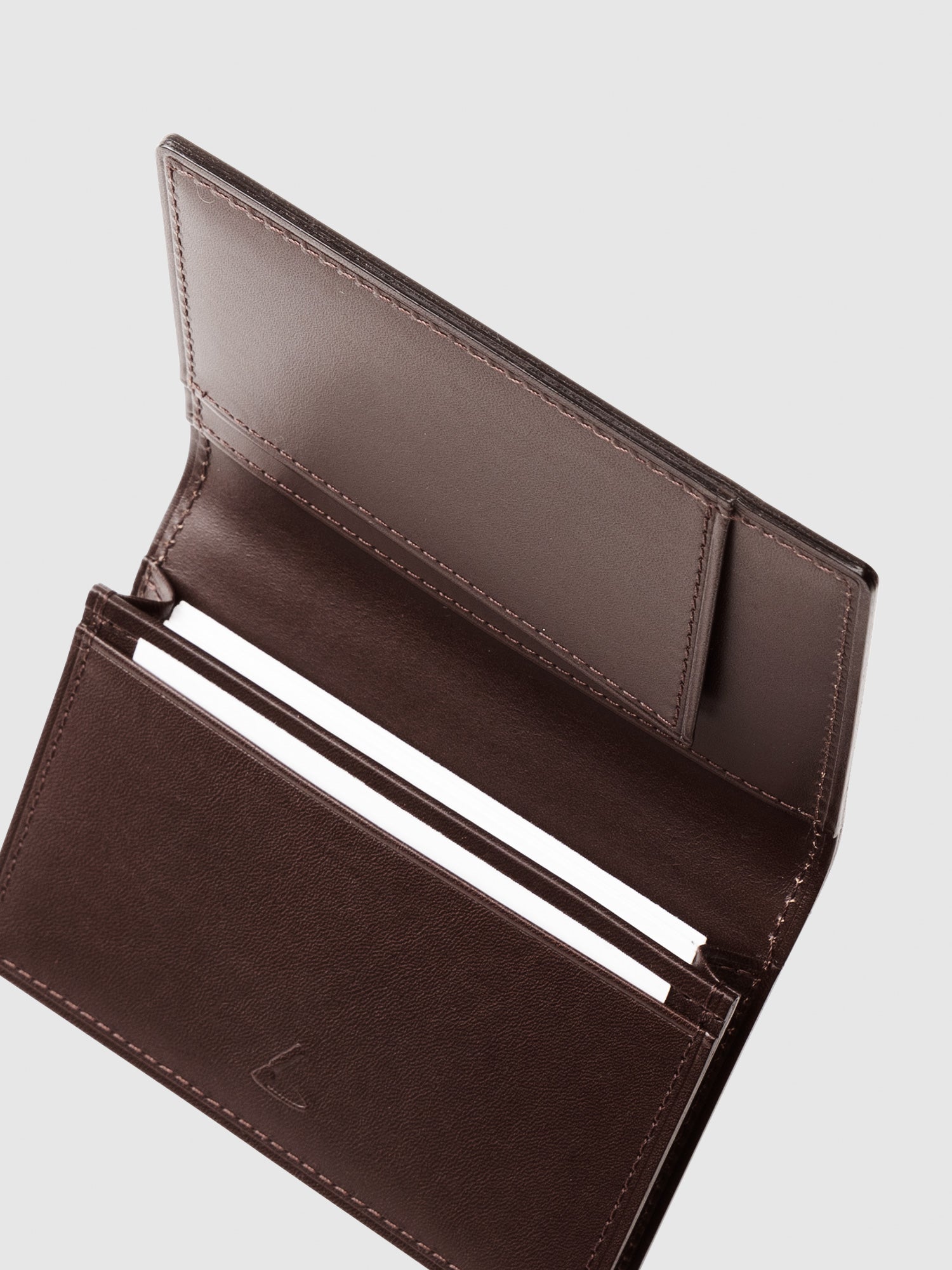 名刺入れの素材はどれがいい？各素材の特徴とおすすめを紹介しますデザイン名刺.net