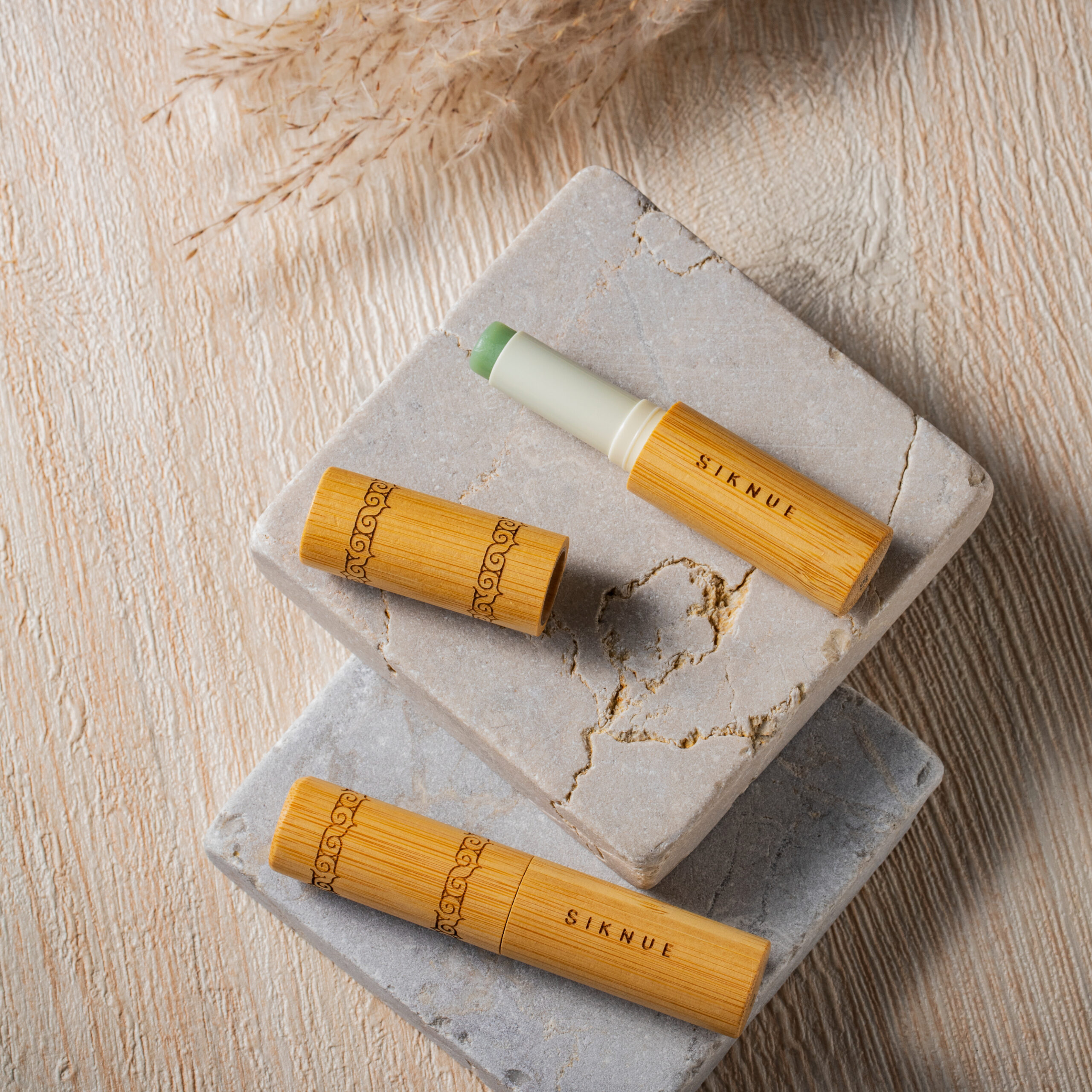 名入れ モイスチャー リップ バームSNIDEL BEAUTY スナイデル ビューティ のプレゼント・ギフト通販TANP タンプ