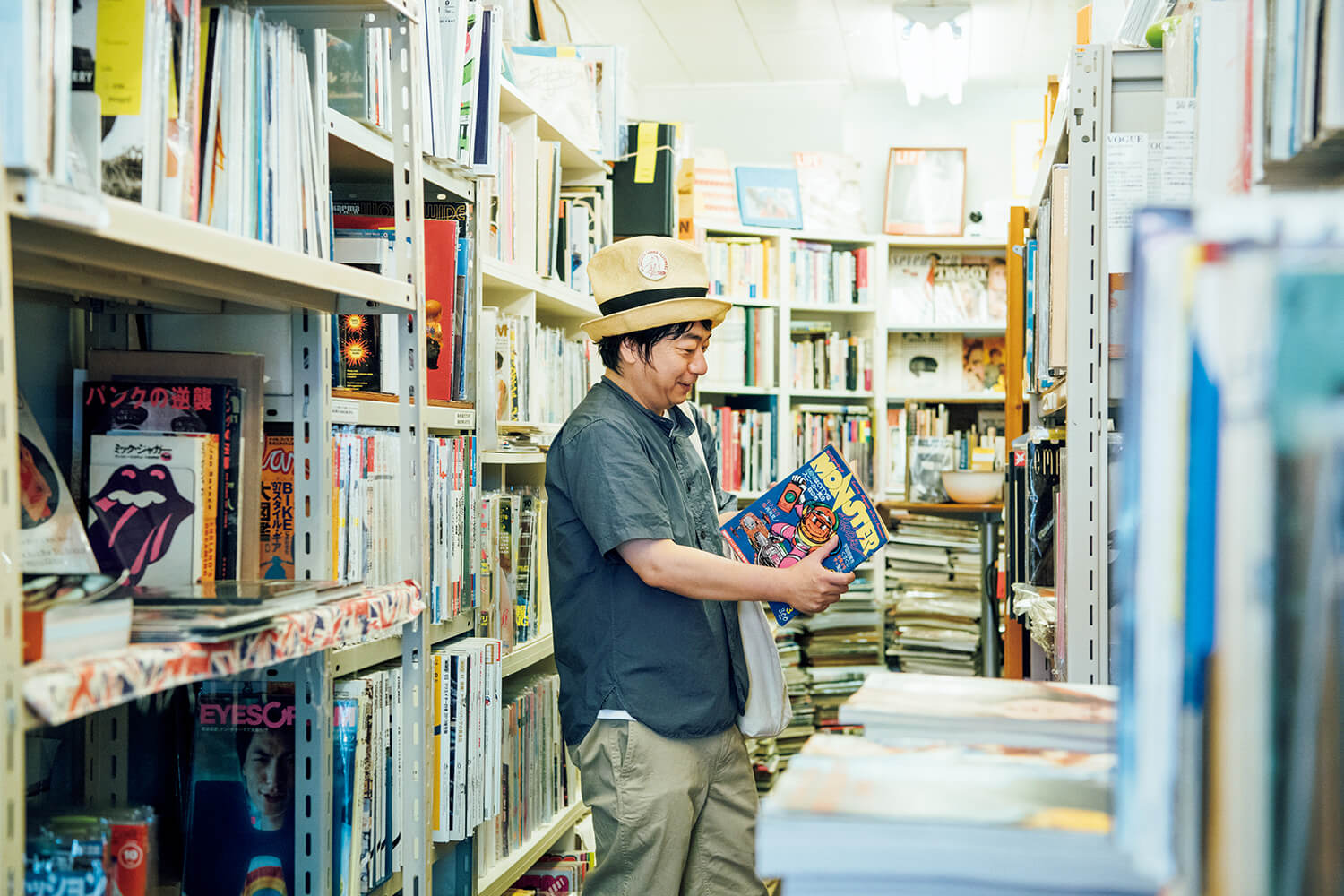 紙の匂いに誘われて〜神保町の本屋と喫茶店巡りau Webポータルコネタニュース