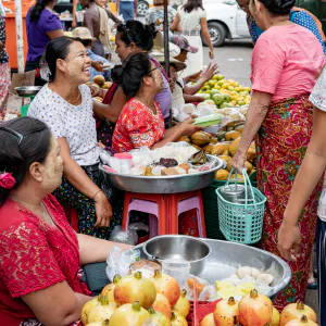 Amazon.co.jp: 香具師 てきや はつらいよ: ある露天商人の独白 : 北園 忠治: 本