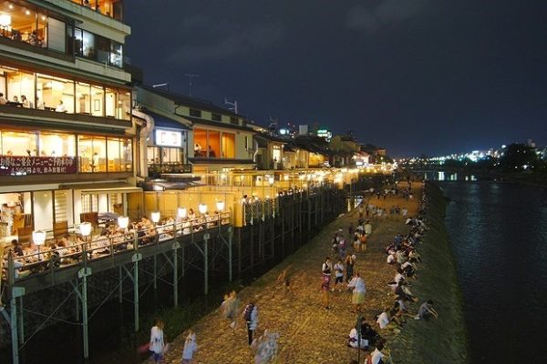 京都の最強ナンパスポット14選！河原町や木屋町でエッチな出会いを見つける方法を徹底解説 - ペアフルコラム