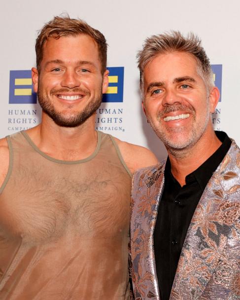 元「バチェラー」NFL選手がボーイフレンドと結婚、おそろいタキシードの結婚式公開 番組でカップル成立も破局後にカミングアウト 1 2ねとらぼ